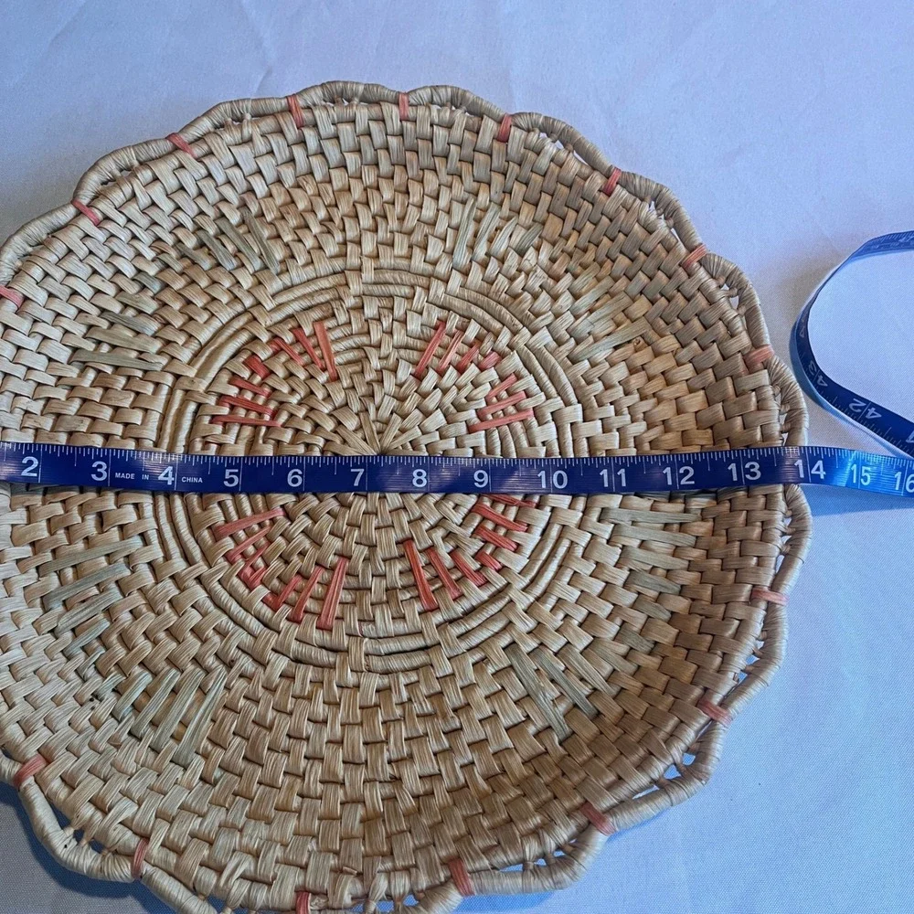 Handwoven Wicker Wall Basket Tray Scalloped‎ Edge Sunburst Pattern 14.5